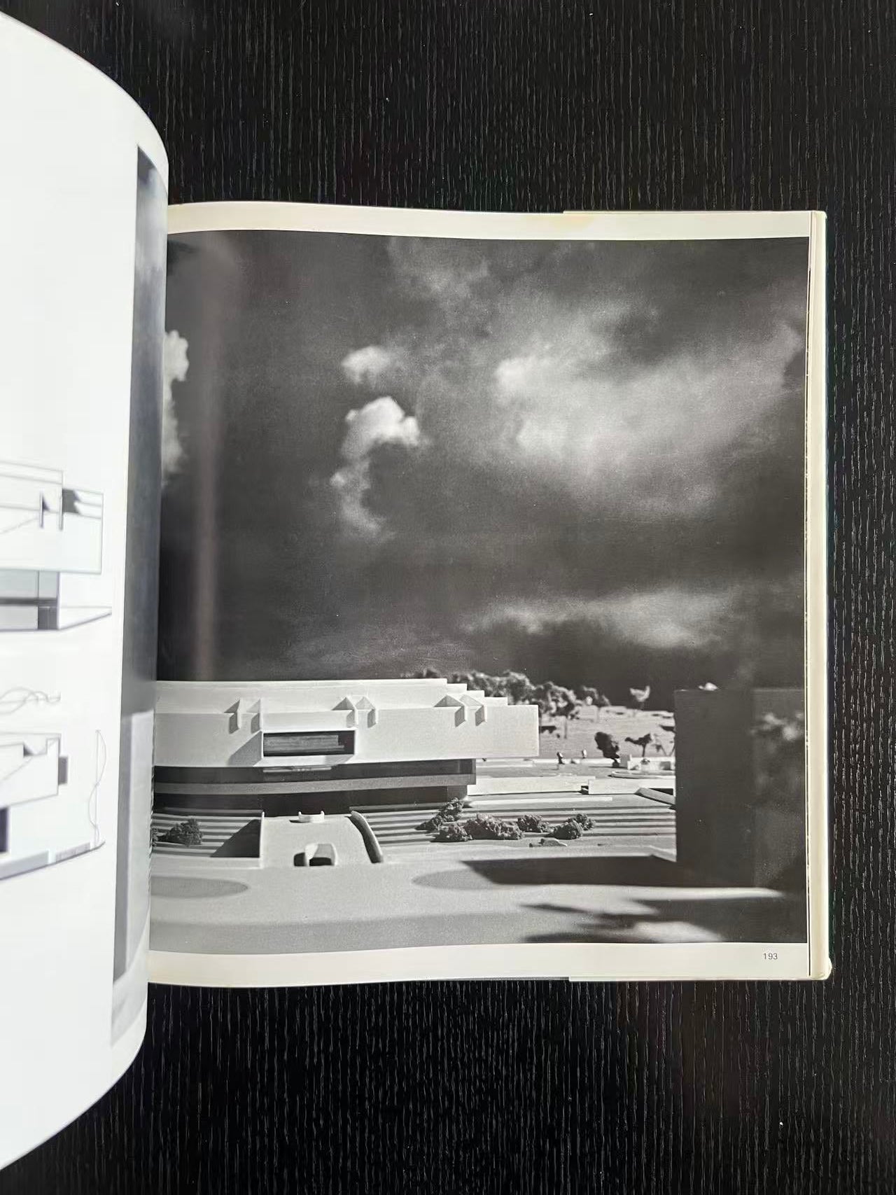 Architecture for the new world. The work of Harry Seidler