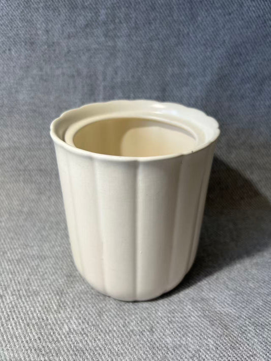 X003 - Keith Murray Wedgwood Cream Glaze Vase - Missing Lid
