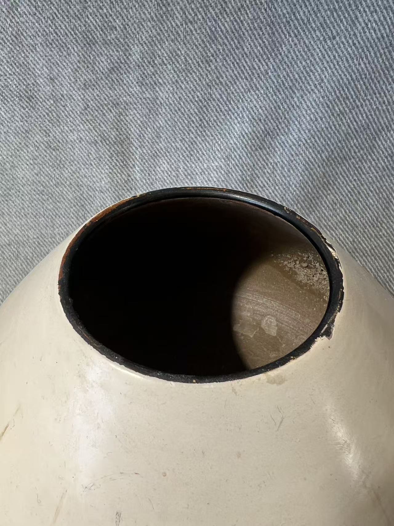 X005 - Chulucanas Signed Handmade Peruvian Mid Century Art Pottery