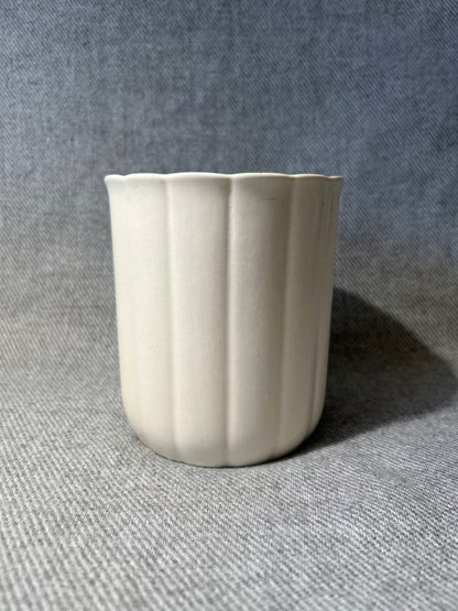 X003 - Keith Murray Wedgwood Cream Glaze Vase - Missing Lid