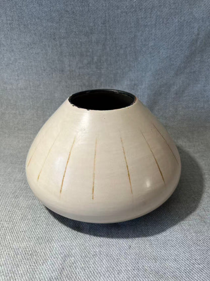 X005 - Chulucanas Signed Handmade Peruvian Mid Century Art Pottery